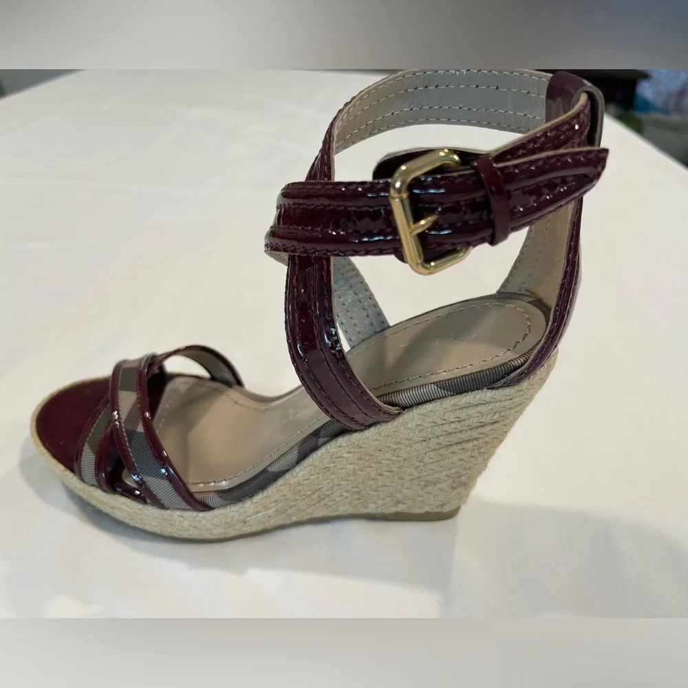 Burberry | Nova Check Espadrilles | 37 | Burgundy
